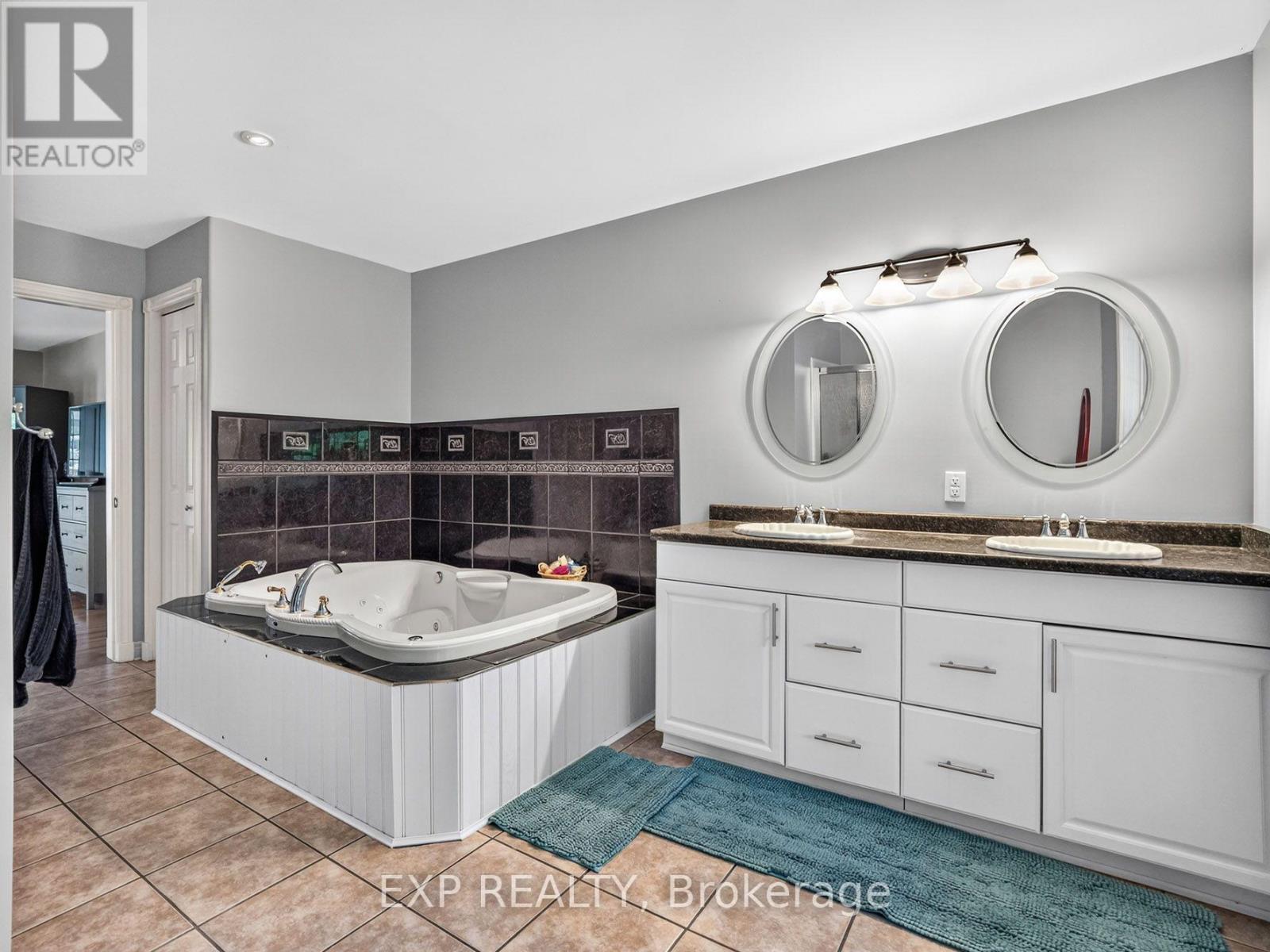 1578 Ridge Road N, Fort Erie, Ontario  L0S 1N0 - Photo 18 - X13568900