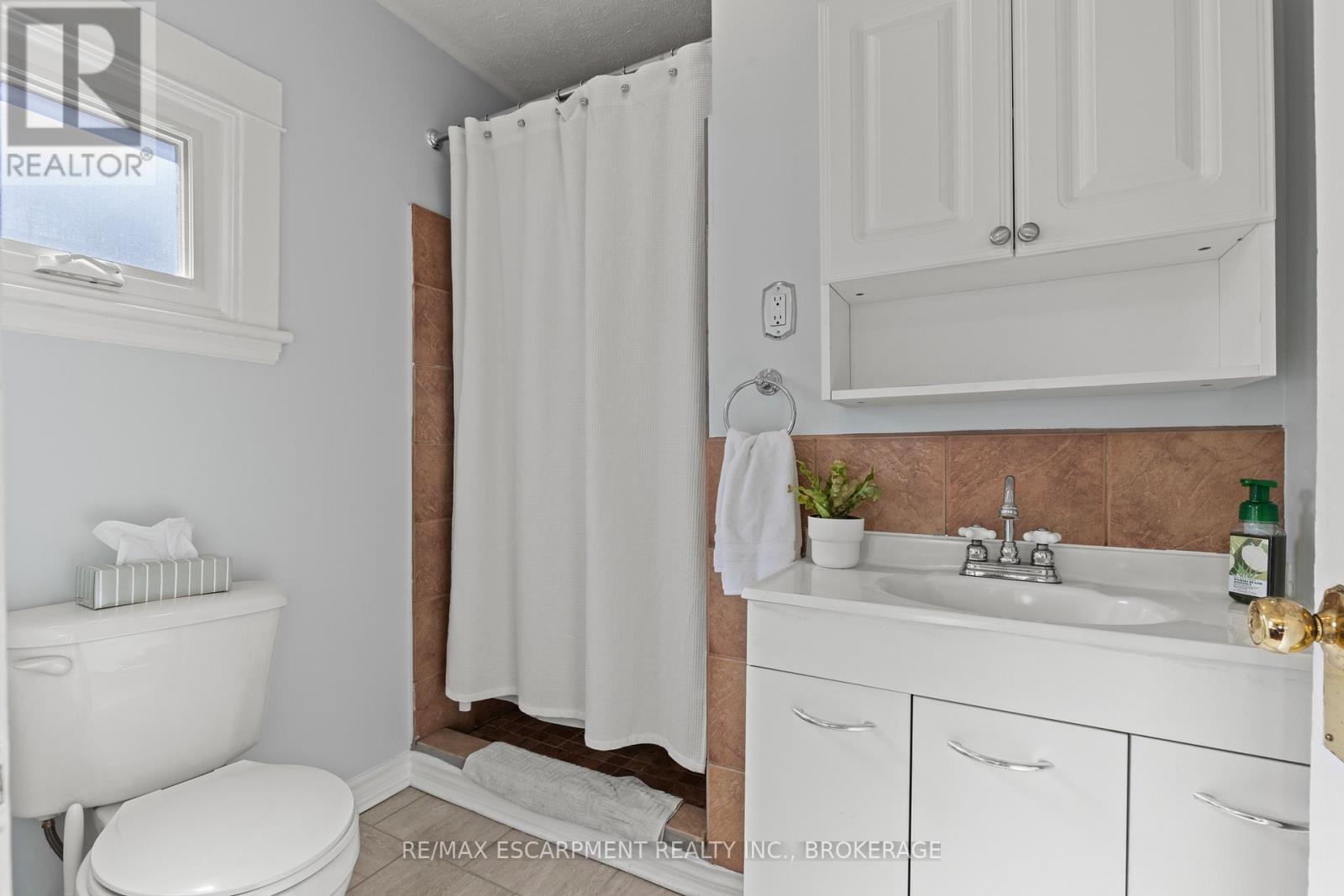 25 Mckinstry Street, Hamilton, Ontario  L8L 6C2 - Photo 12 - X13569296