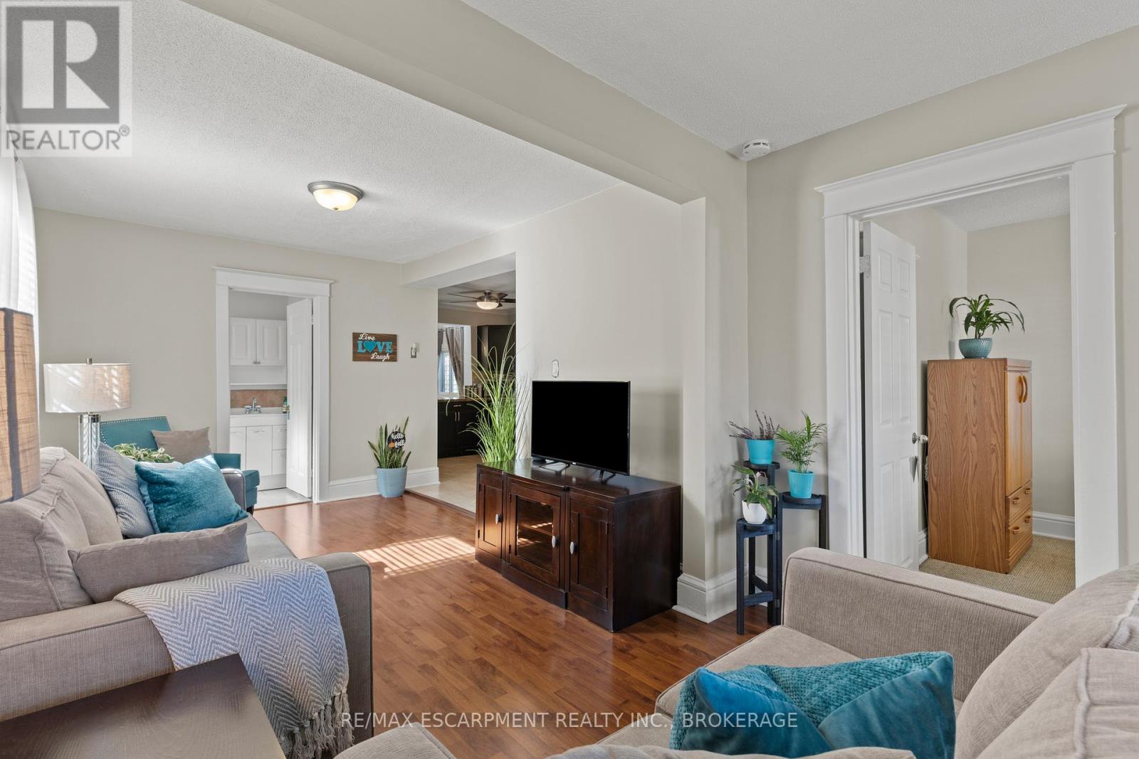 25 Mckinstry Street, Hamilton, Ontario  L8L 6C2 - Photo 6 - X13569296