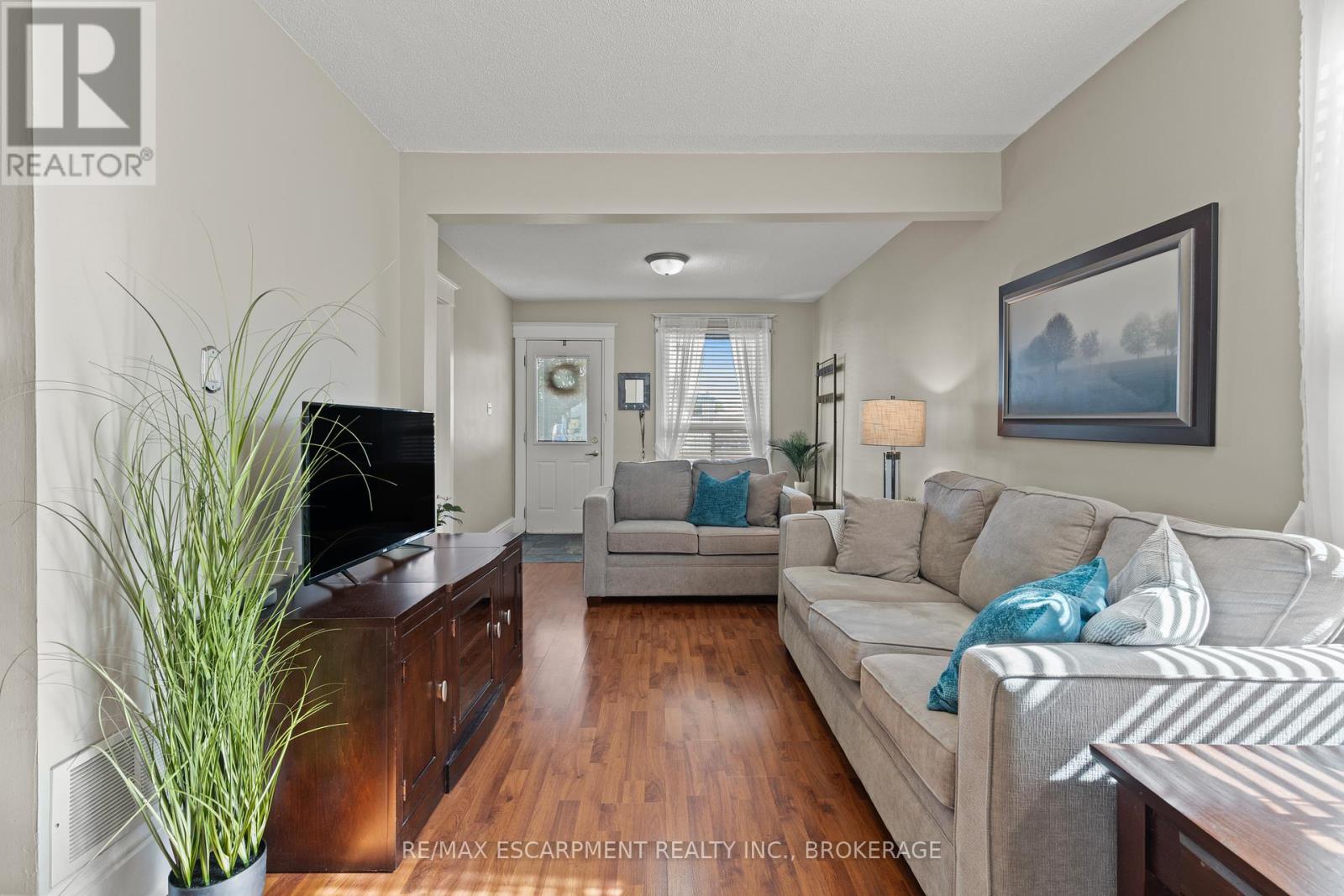 25 Mckinstry Street, Hamilton, Ontario  L8L 6C2 - Photo 8 - X13569296