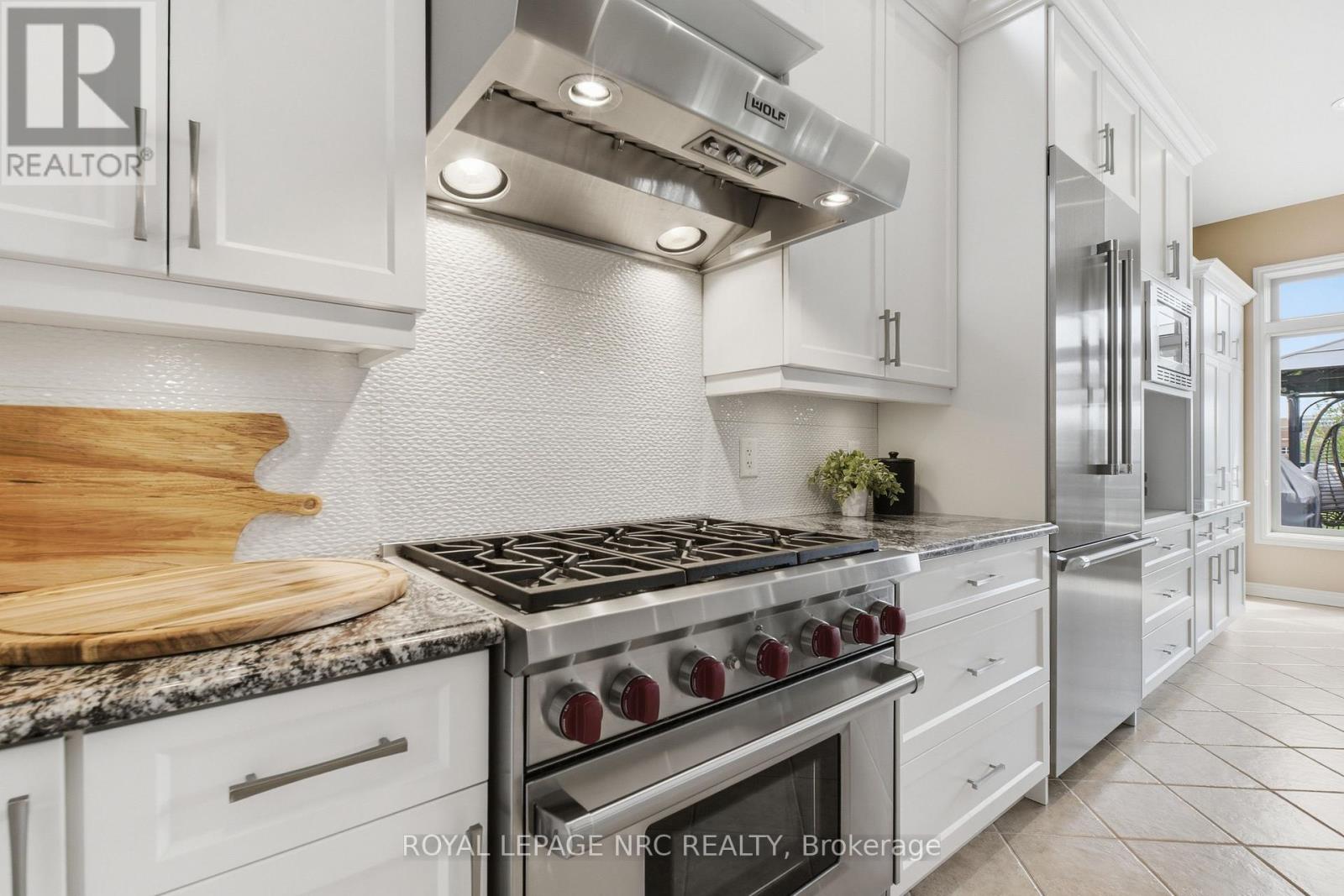 8684 Mcgarry Drive, Niagara Falls, Ontario  L2H 3N7 - Photo 10 - X13569700