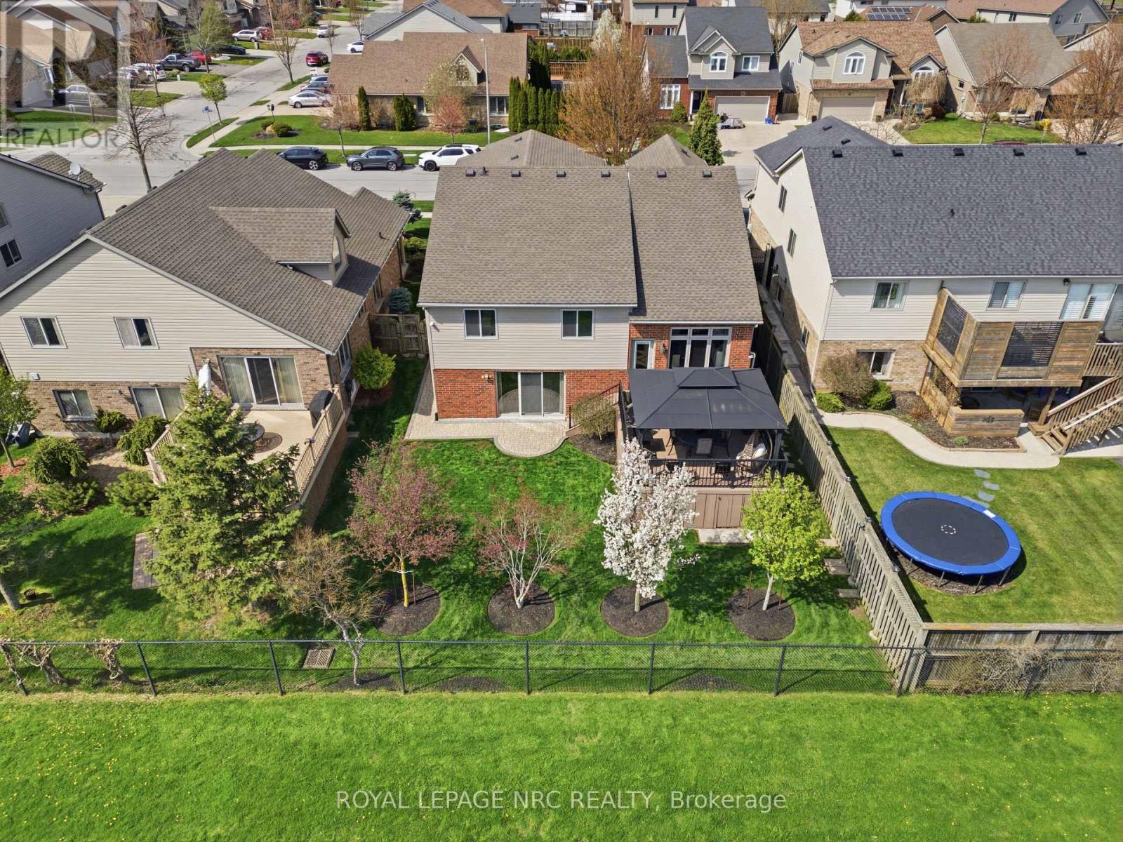 8684 Mcgarry Drive, Niagara Falls, Ontario  L2H 3N7 - Photo 45 - X13569700