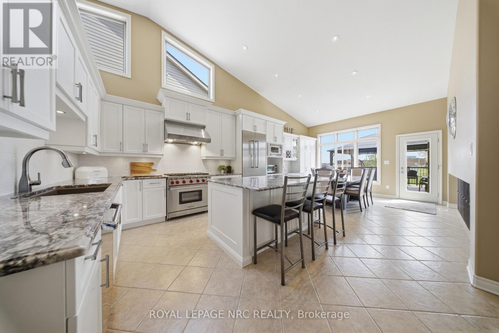 8684 Mcgarry Drive, Niagara Falls, Ontario  L2H 3N7 - Photo 5 - X13569700