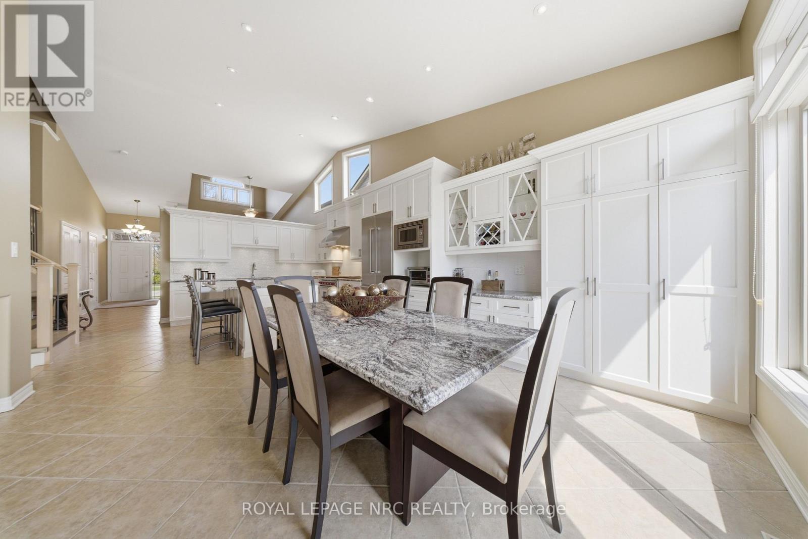 8684 Mcgarry Drive, Niagara Falls, Ontario  L2H 3N7 - Photo 8 - X13569700