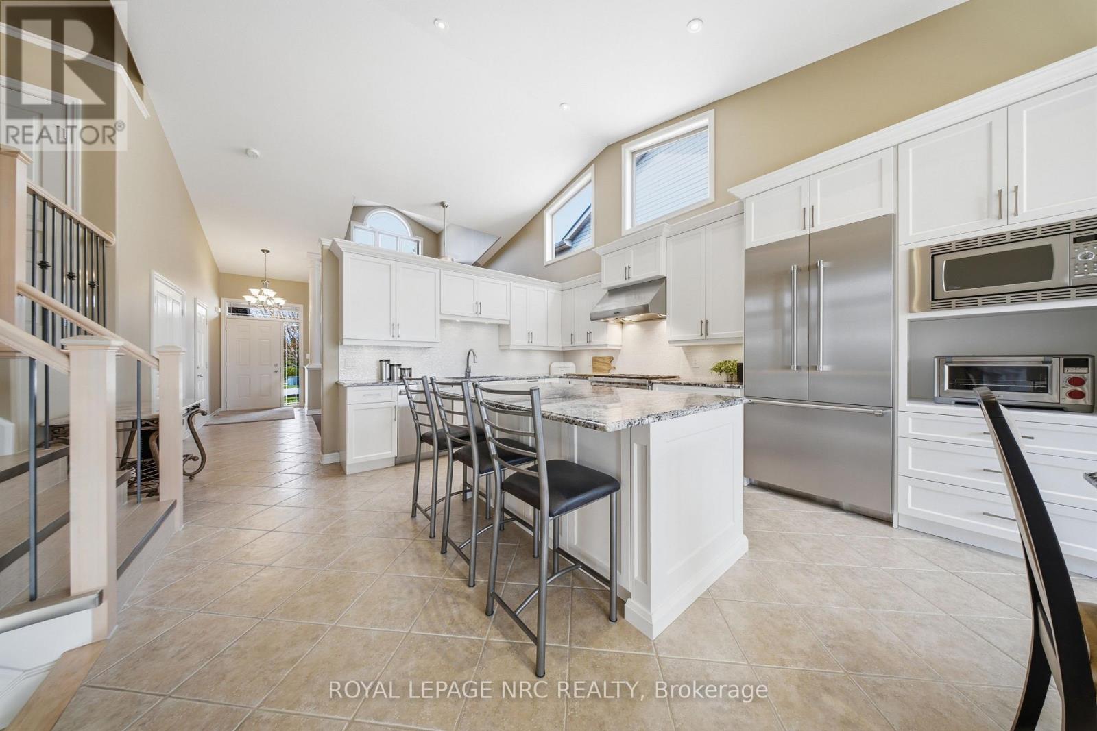 8684 Mcgarry Drive, Niagara Falls, Ontario  L2H 3N7 - Photo 9 - X13569700