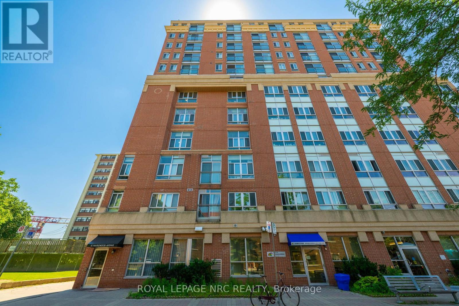 PH 6 - 15 MAPLEWOOD AVENUE, Toronto, Ontario