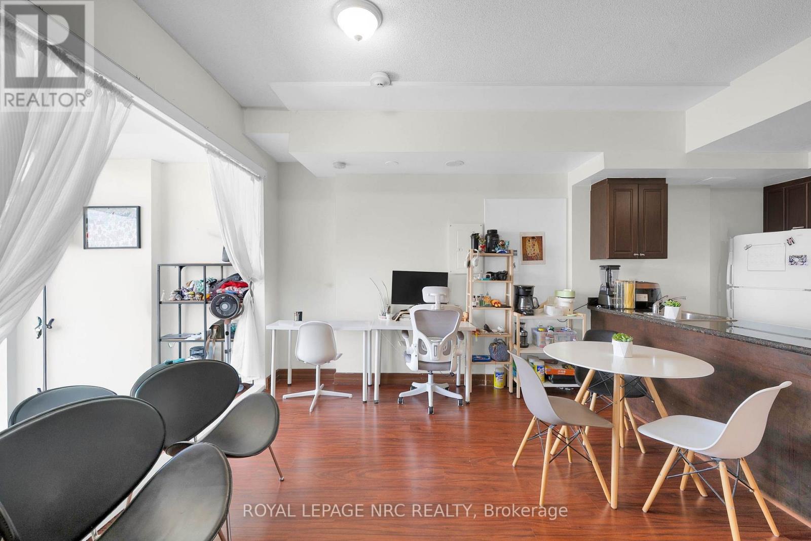 Ph 6 - 15 Maplewood Avenue, Toronto, Ontario  M6C 4B4 - Photo 10 - C13569798