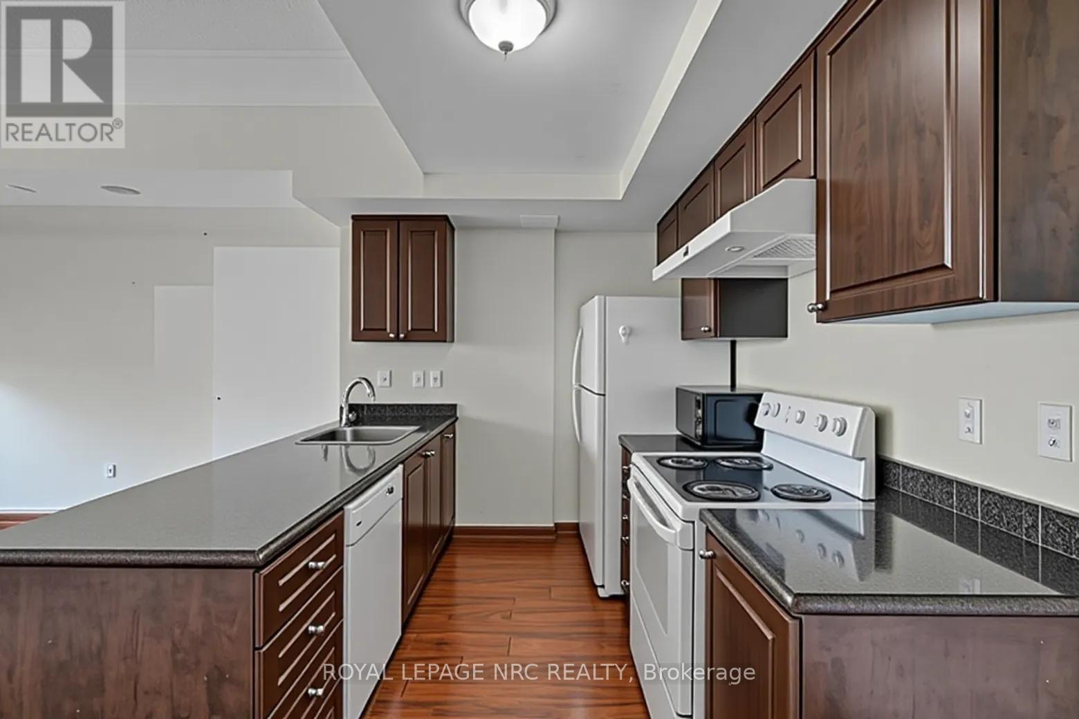 Ph 6 - 15 Maplewood Avenue, Toronto, Ontario  M6C 4B4 - Photo 17 - C13569798