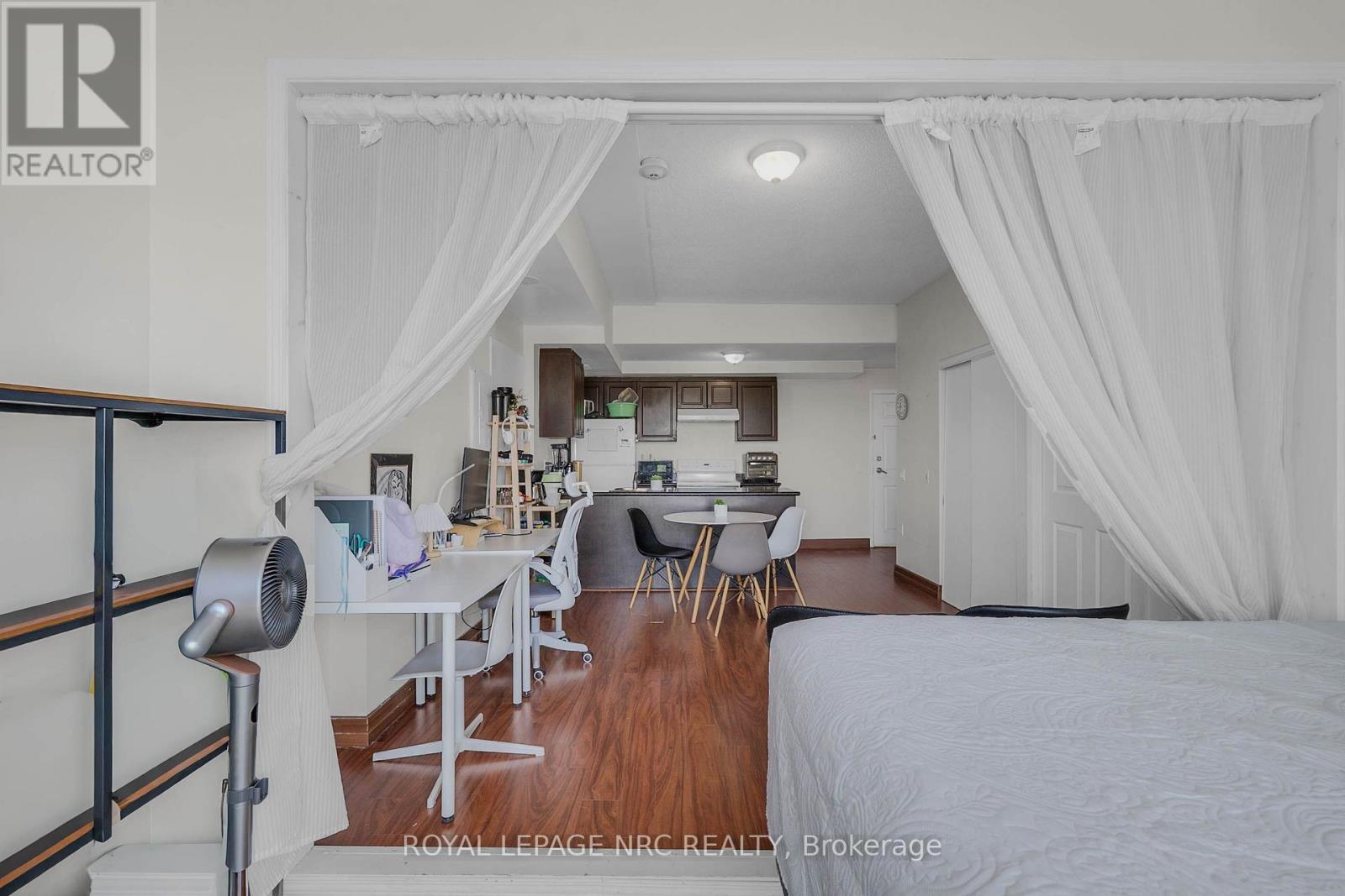 Ph 6 - 15 Maplewood Avenue, Toronto, Ontario  M6C 4B4 - Photo 23 - C13569798