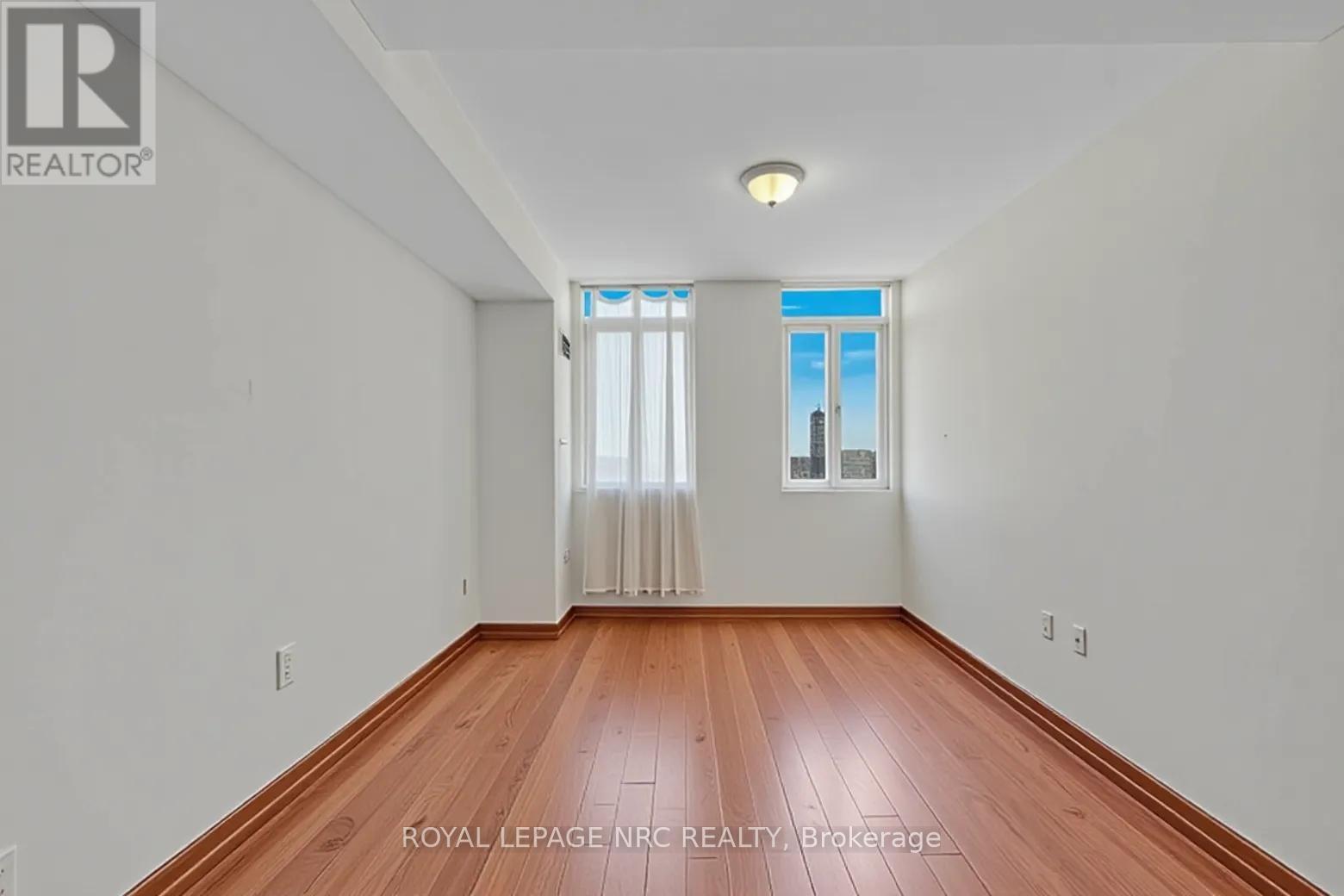 Ph 6 - 15 Maplewood Avenue, Toronto, Ontario  M6C 4B4 - Photo 31 - C13569798