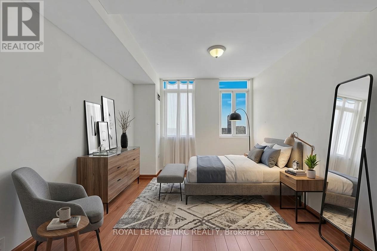 Ph 6 - 15 Maplewood Avenue, Toronto, Ontario  M6C 4B4 - Photo 32 - C13569798