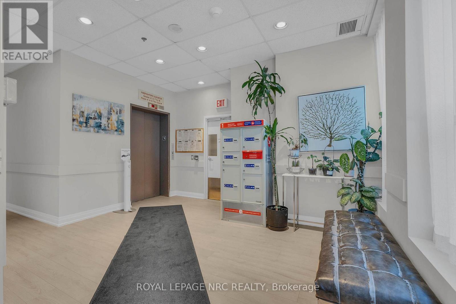 Ph 6 - 15 Maplewood Avenue, Toronto, Ontario  M6C 4B4 - Photo 4 - C13569798