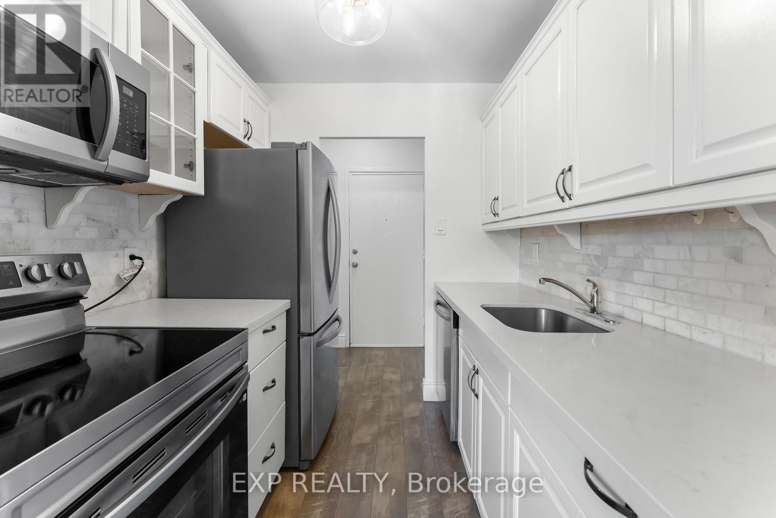 403 - 2485 Woking Crescent, Mississauga, Ontario  L5K 1Z6 - Photo 11 - W13570162