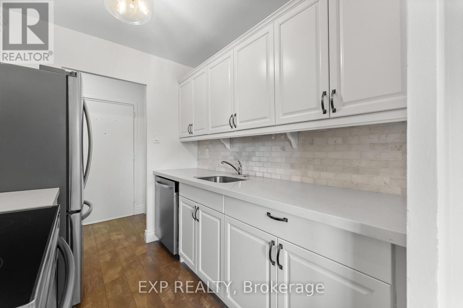 403 - 2485 Woking Crescent, Mississauga, Ontario  L5K 1Z6 - Photo 14 - W13570162