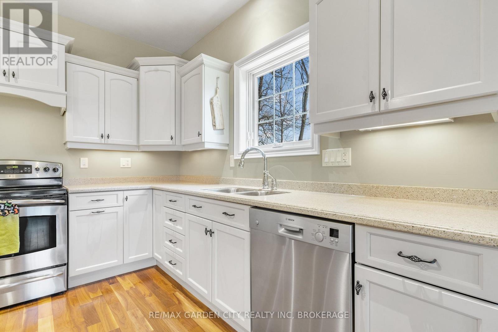 3089 Niagara River Parkway, Fort Erie, Ontario  L0S 1S0 - Photo 16 - X13570354