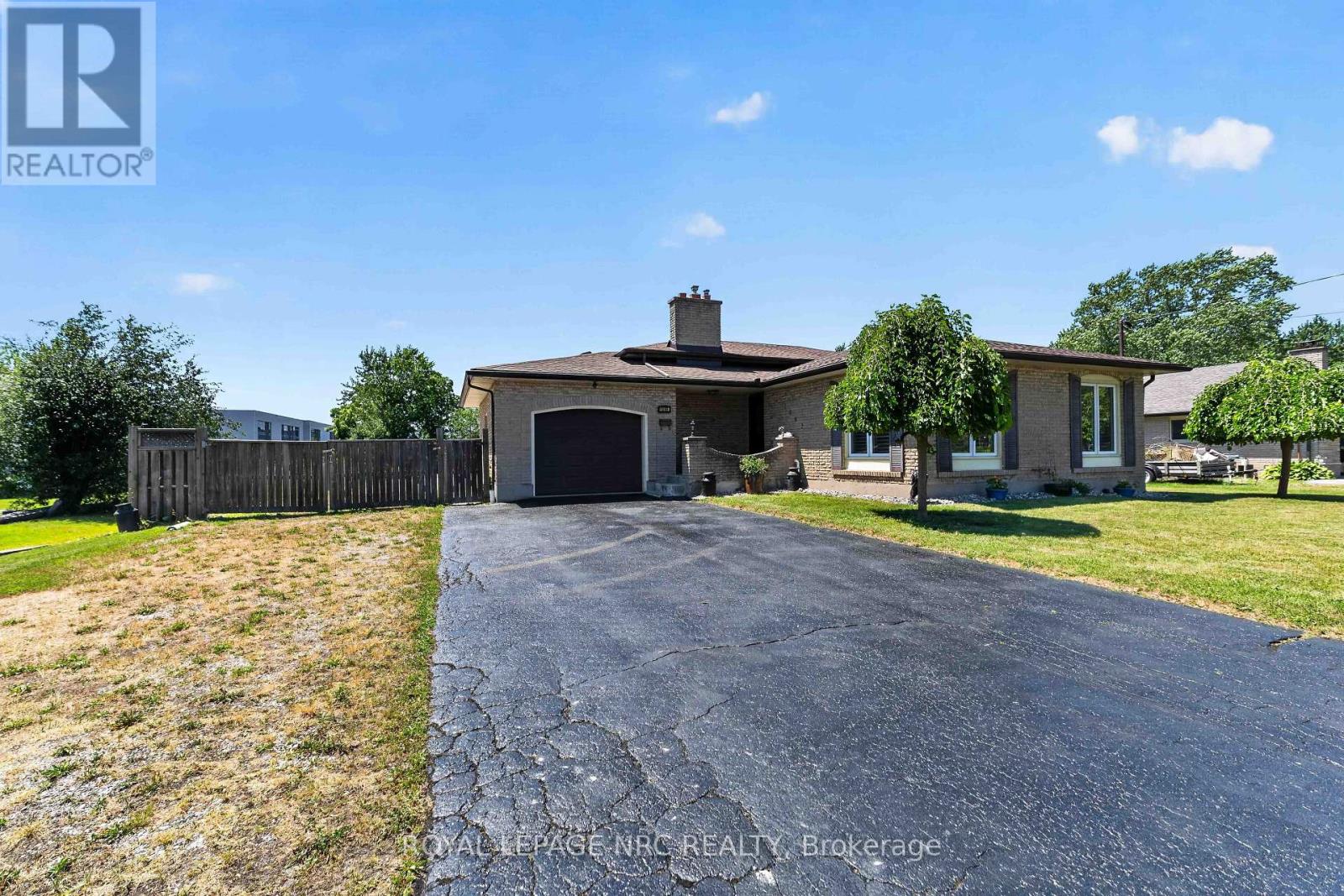 1095 Green Acres Drive, Fort Erie, Ontario  L2A 5P2 - Photo 3 - X13570604