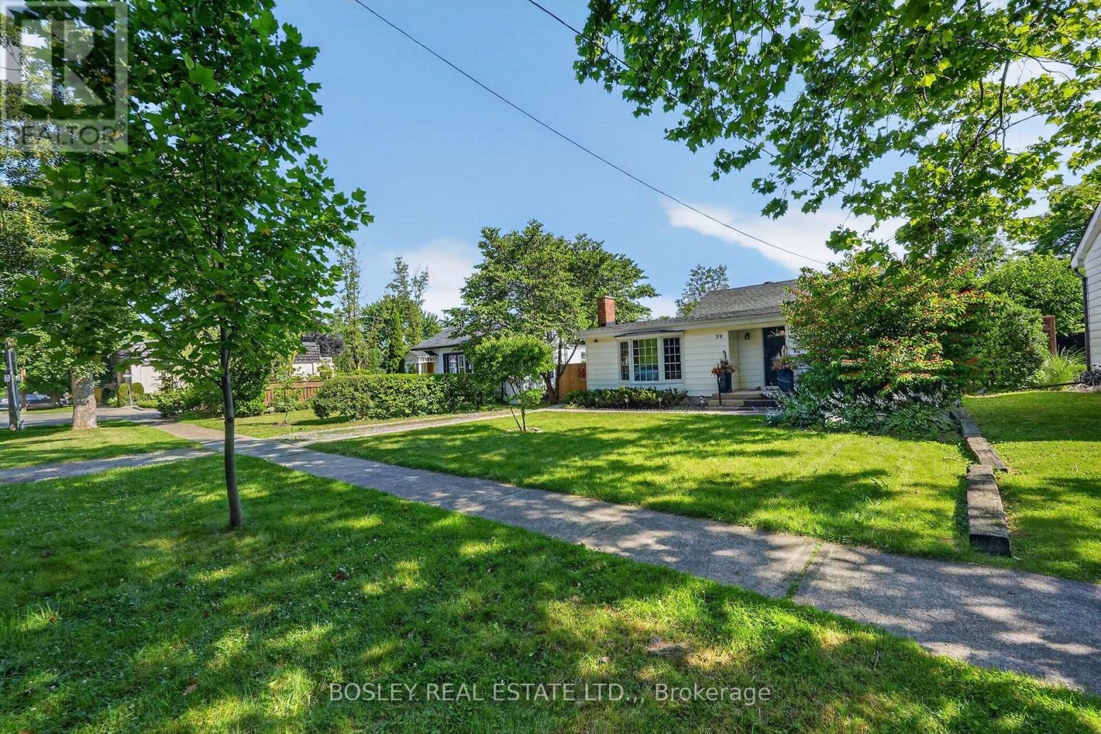 39 Platoff Street, Niagara-On-The-Lake, Ontario  L0S 1J0 - Photo 24 - X13570634