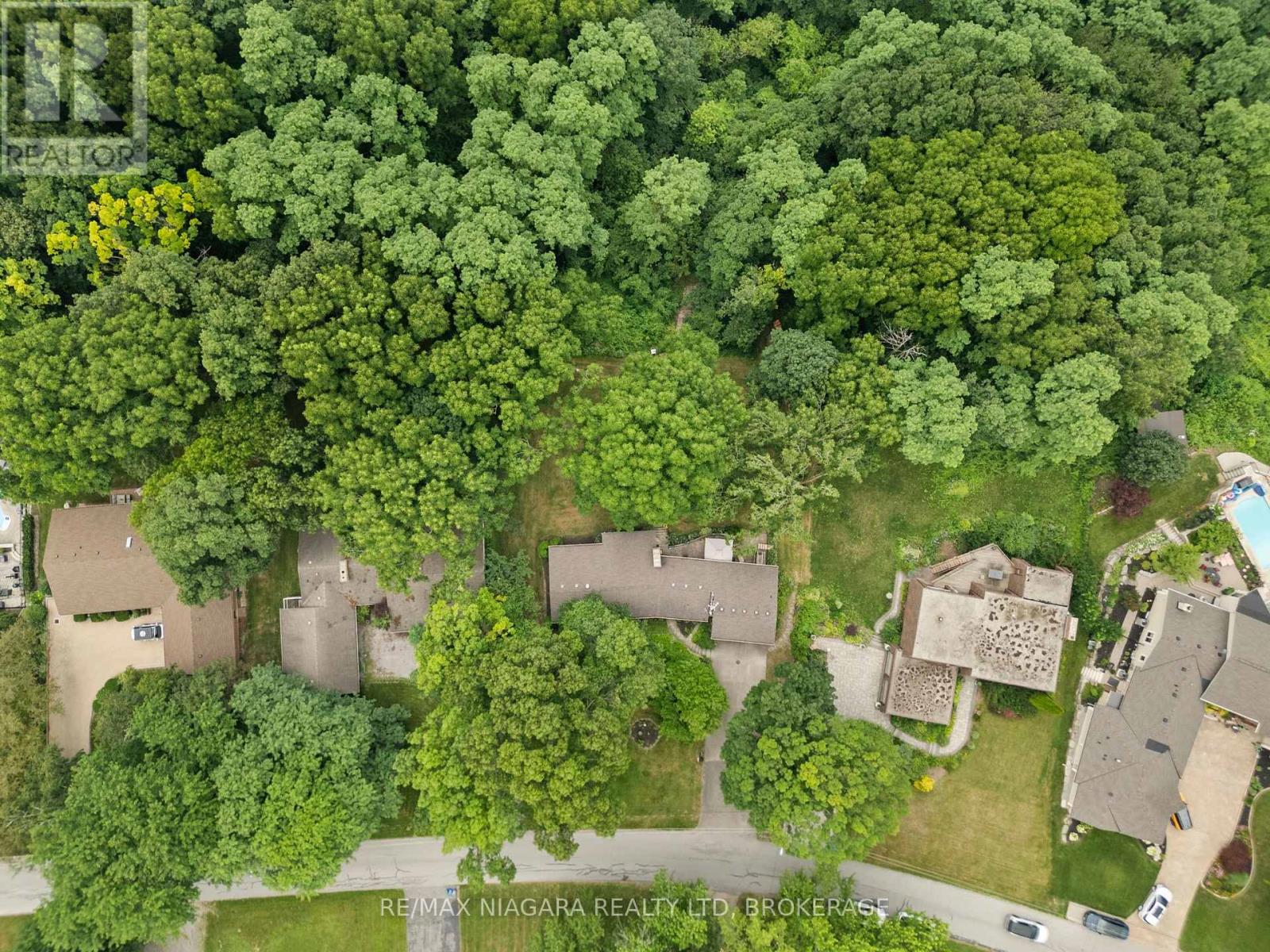 46 Melrose Drive, Niagara-On-The-Lake, Ontario  L0S 1J0 - Photo 2 - X13570650