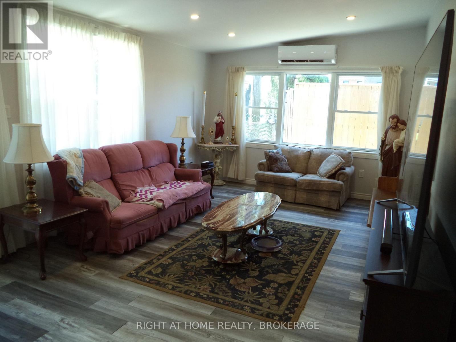 18 Almond Street, St. Catharines, Ontario  L2T 1E9 - Photo 19 - X13570866