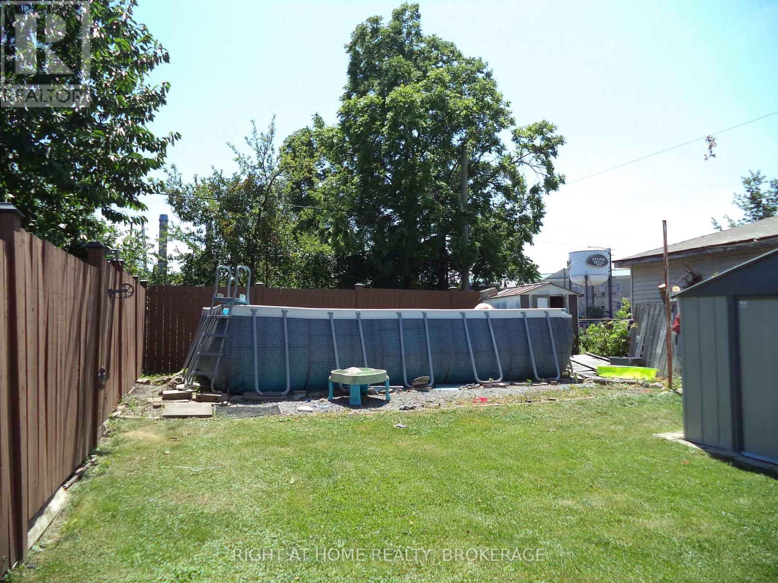 18 Almond Street, St. Catharines, Ontario  L2T 1E9 - Photo 8 - X13570866