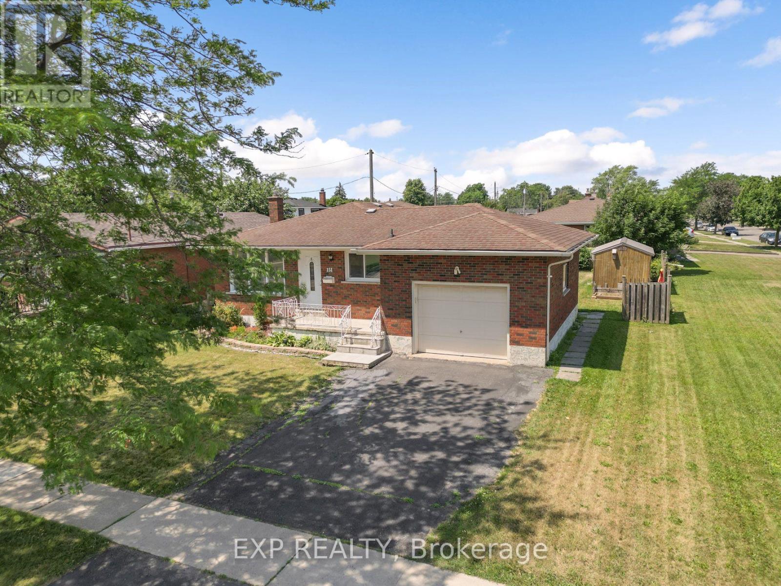 151 Wellington Street, Welland, Ontario  L3B 1B4 - Photo 3 - X13570986
