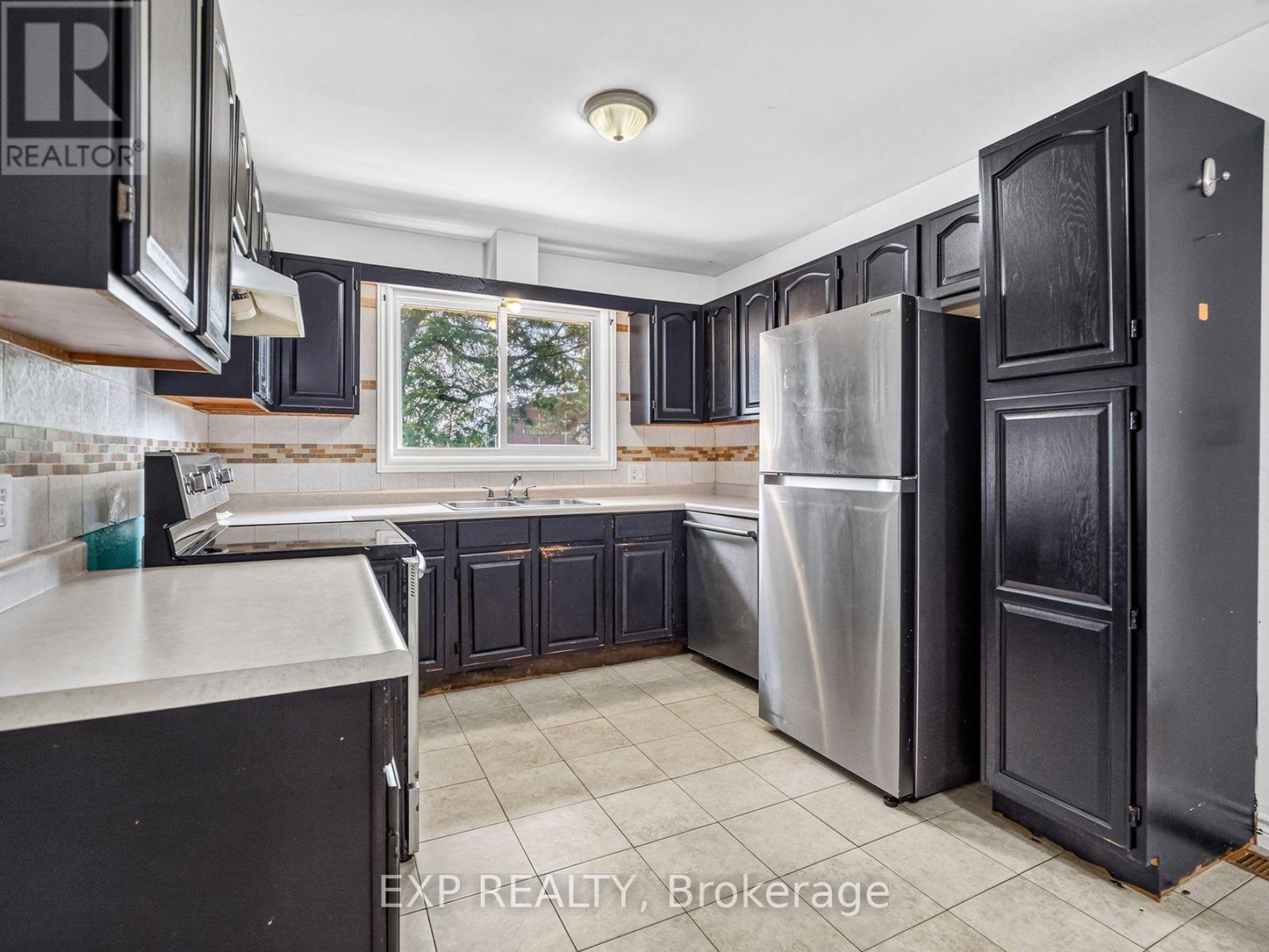 151 Wellington Street, Welland, Ontario  L3B 1B4 - Photo 9 - X13570986