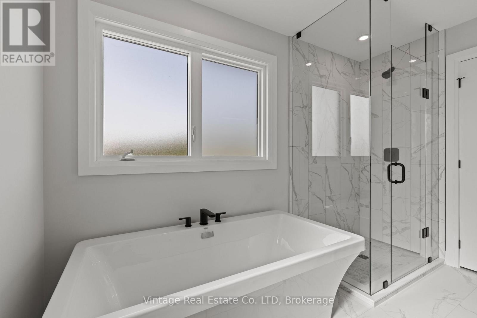 7455 Majestic Trail, Niagara Falls, Ontario  L2H 3V9 - Photo 17 - X13571020