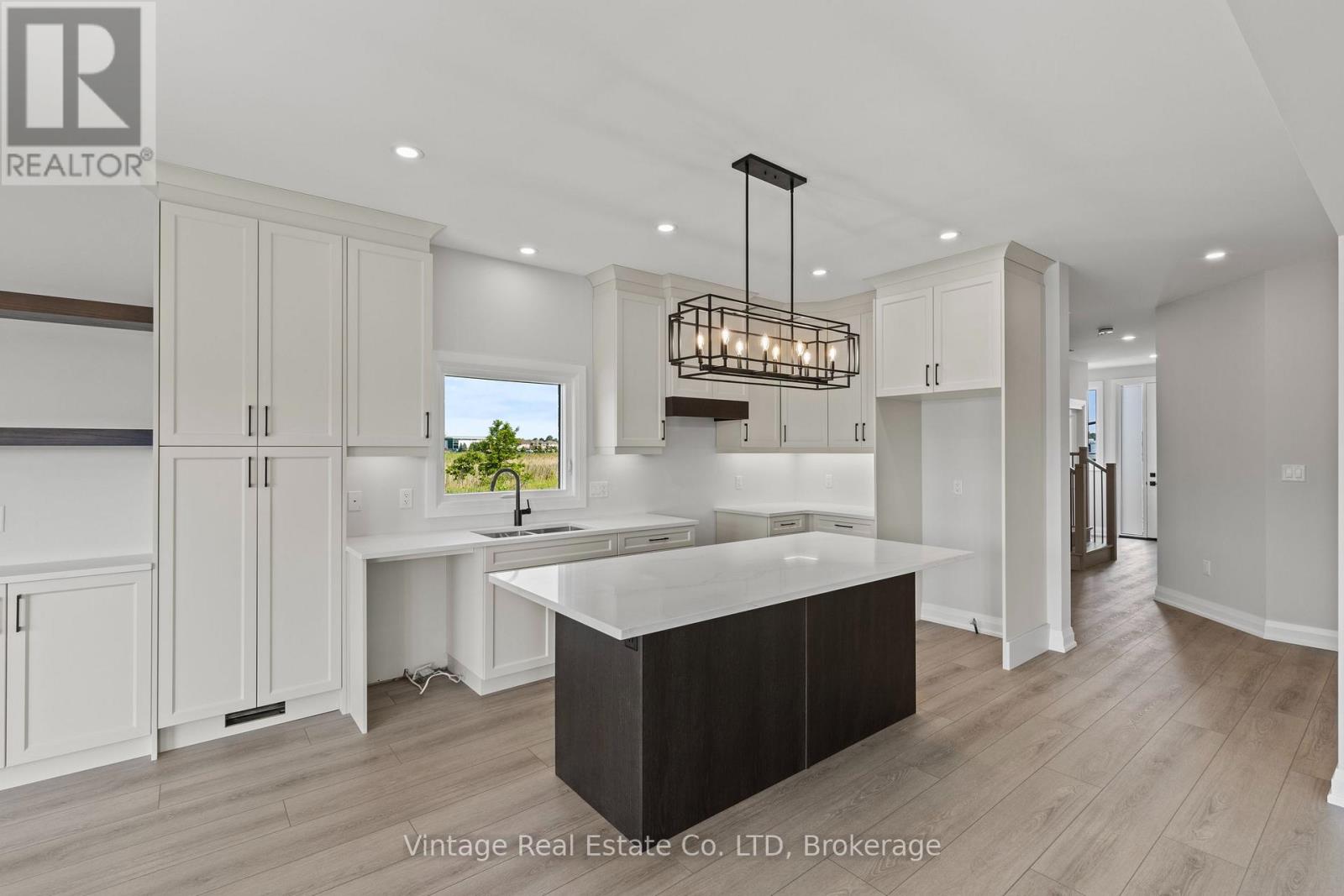7455 Majestic Trail, Niagara Falls, Ontario  L2H 3V9 - Photo 4 - X13571020