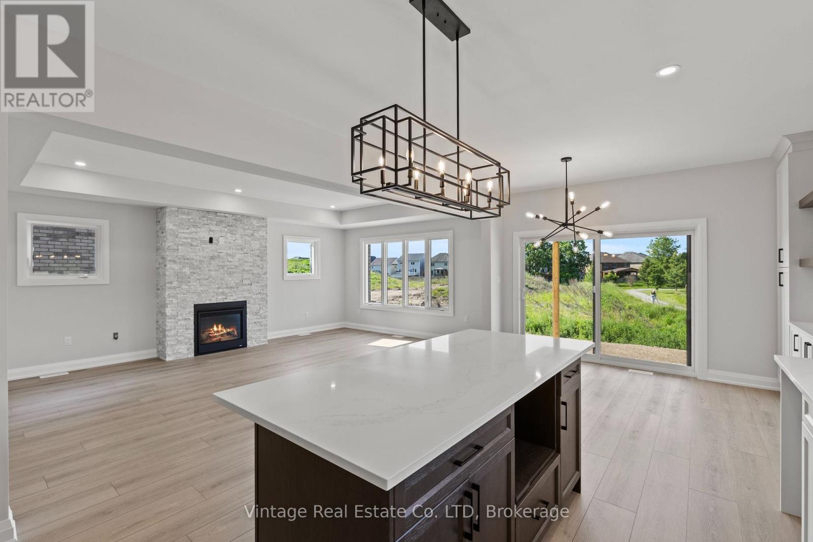 7455 Majestic Trail, Niagara Falls, Ontario  L2H 3V9 - Photo 7 - X13571020