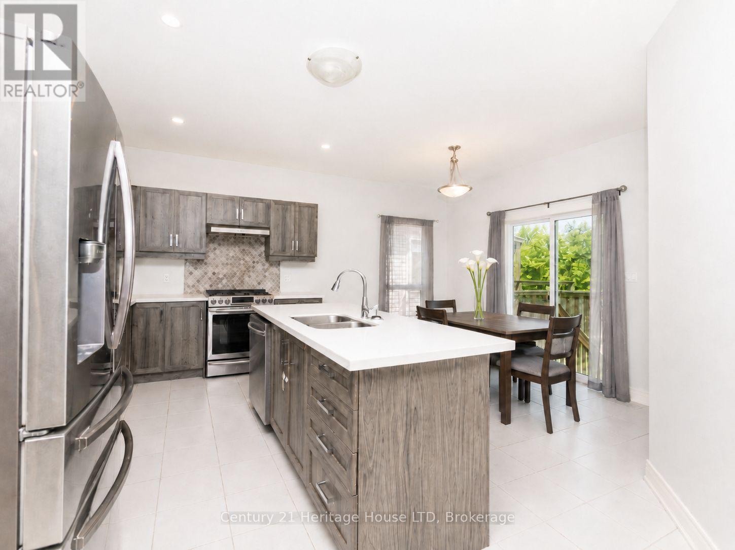 892 Burwell Street, Fort Erie, Ontario  L2A 1N1 - Photo 4 - X13571098