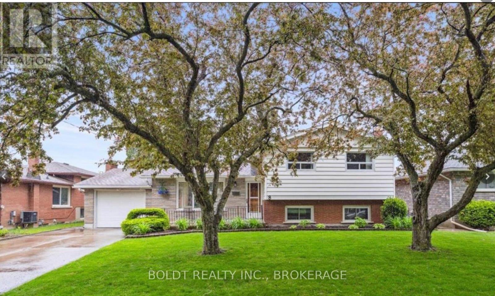 8 PAMELA DRIVE, Thorold, Ontario