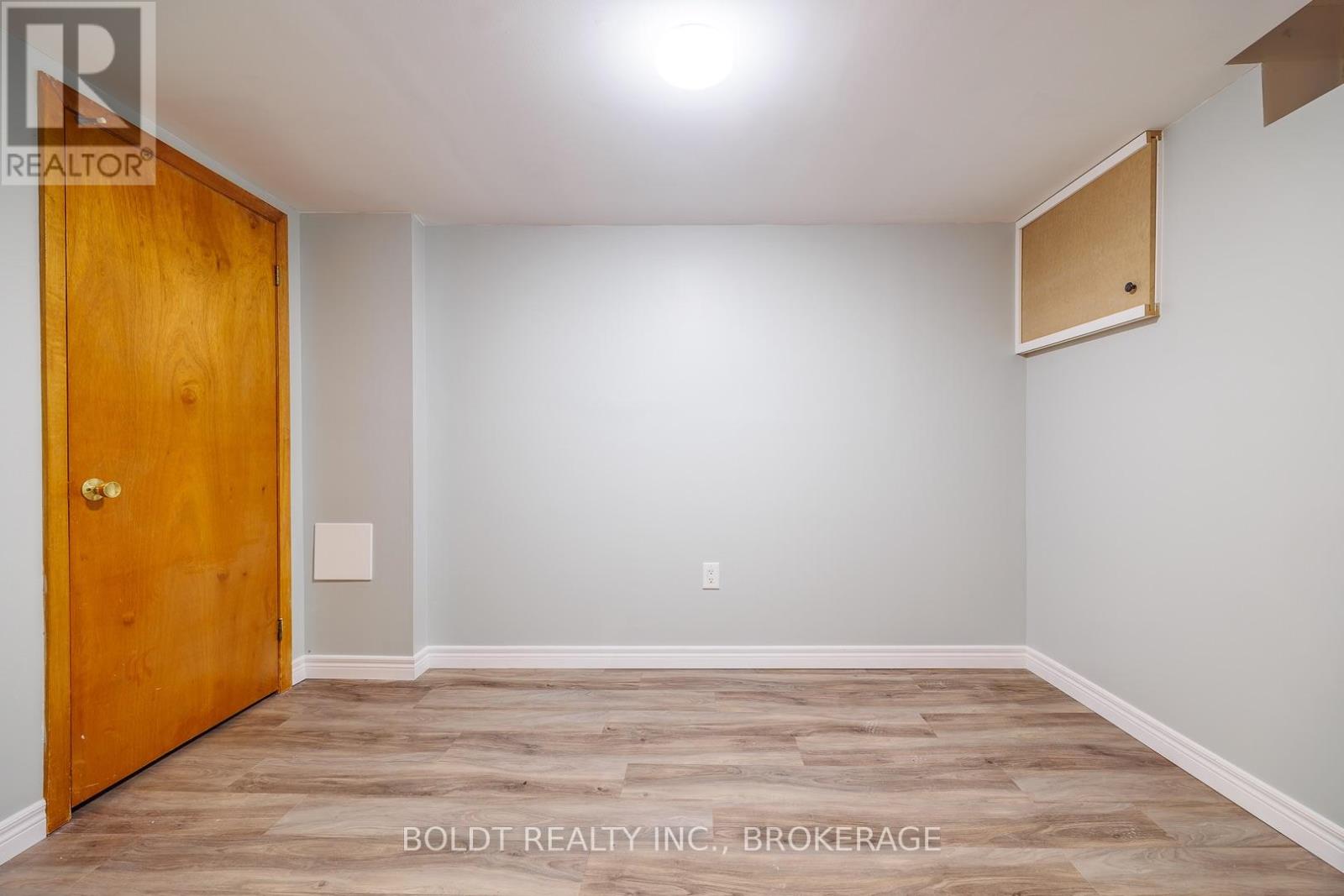 8 Pamela Drive, Thorold, Ontario  L2V 2X8 - Photo 27 - X13571730