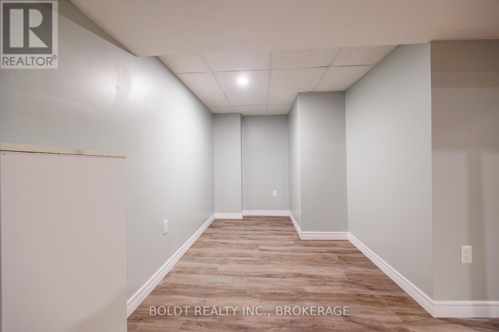 8 Pamela Drive, Thorold, Ontario  L2V 2X8 - Photo 28 - X13571730