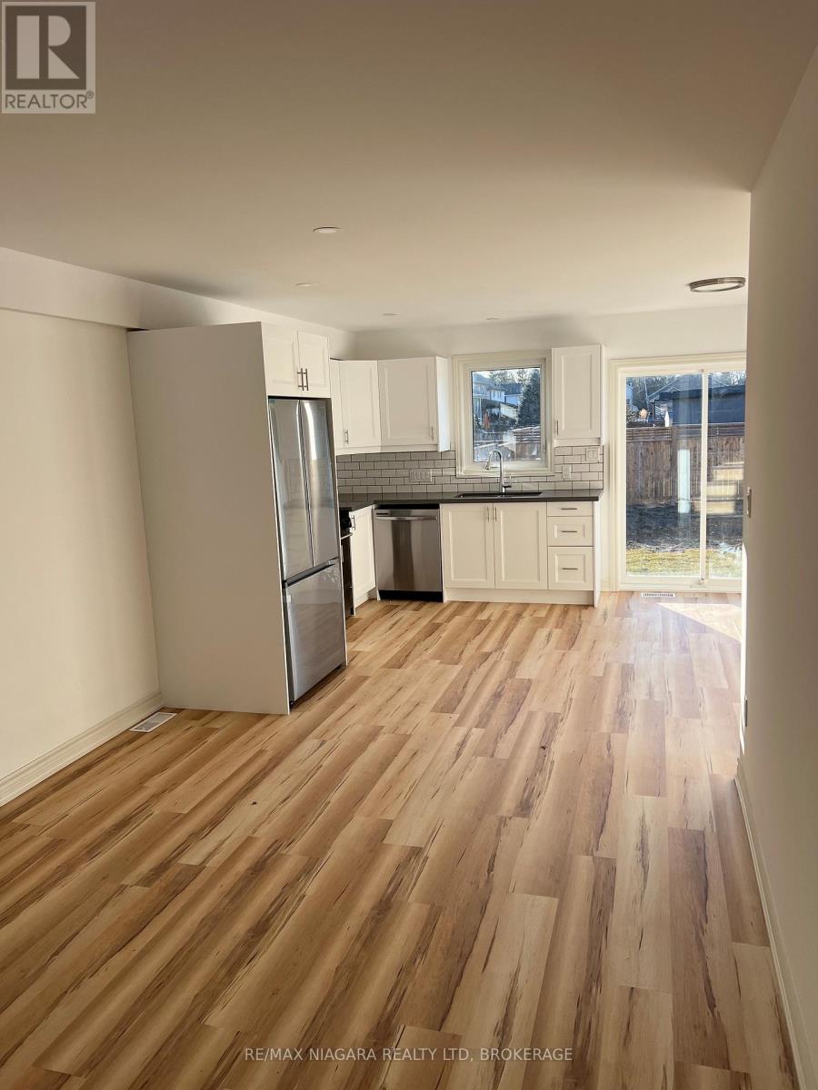 641 Clare Avenue, Welland, Ontario  L3C 3B9 - Photo 4 - X13571932