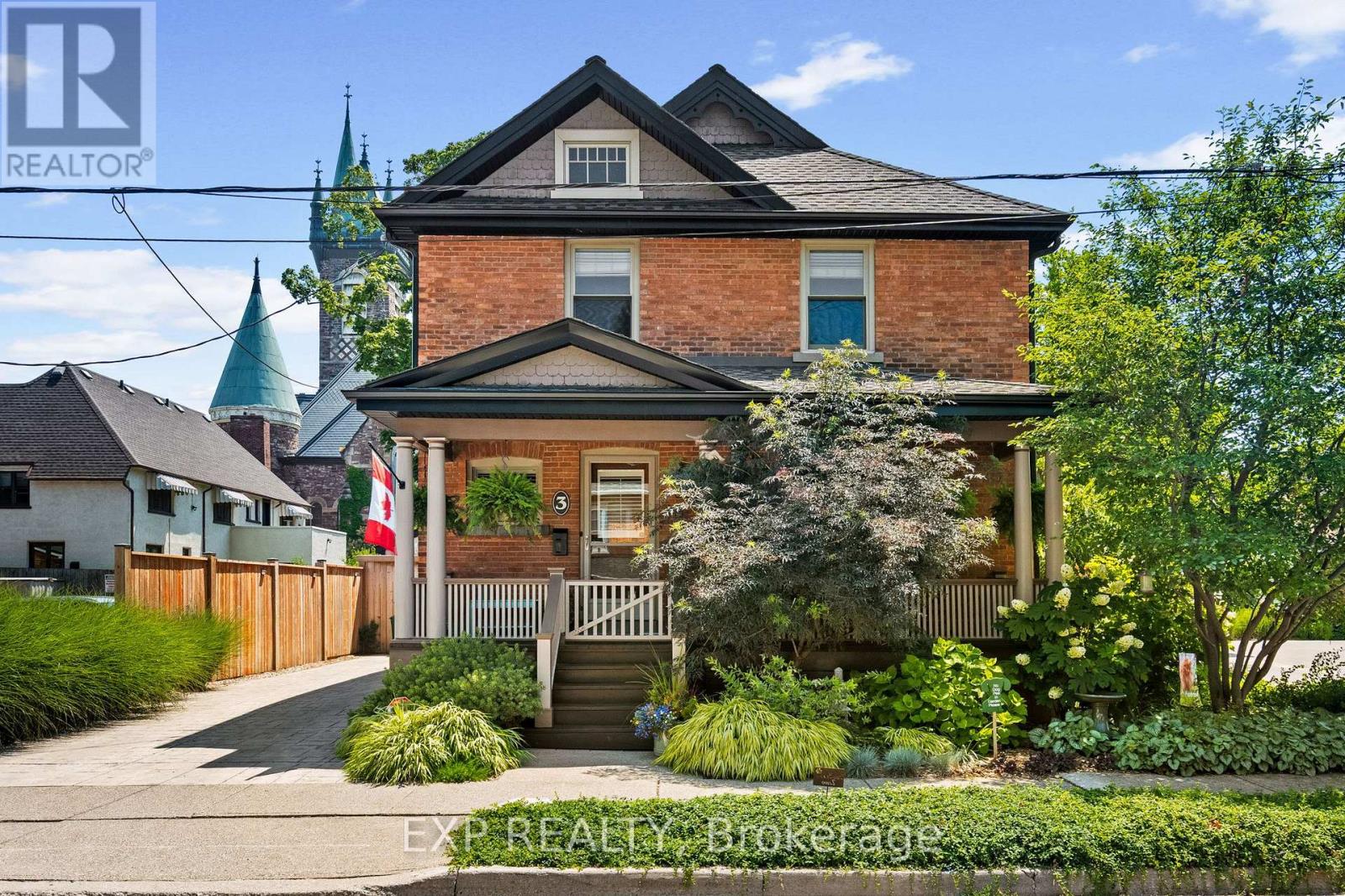 3 Norris Place, St. Catharines, Ontario  L2R 2W9 - Photo 2 - X13573036