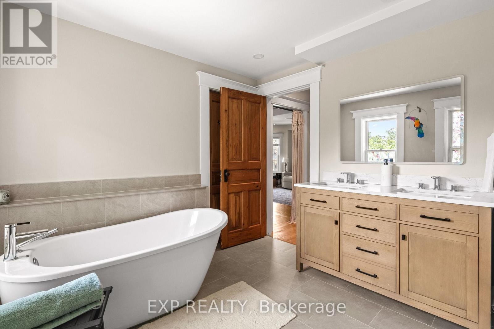 3 Norris Place, St. Catharines, Ontario  L2R 2W9 - Photo 24 - X13573036