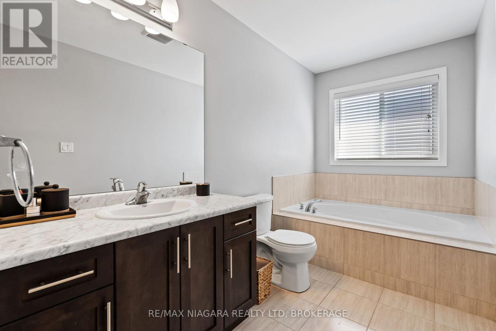 7 Riley Avenue, Pelham, Ontario  L0S 1E6 - Photo 21 - X13573074