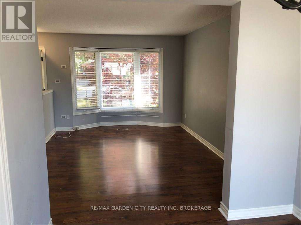 29 St. Hilda's Court, St. Catharines, Ontario  L2R 7H1 - Photo 3 - X13573308