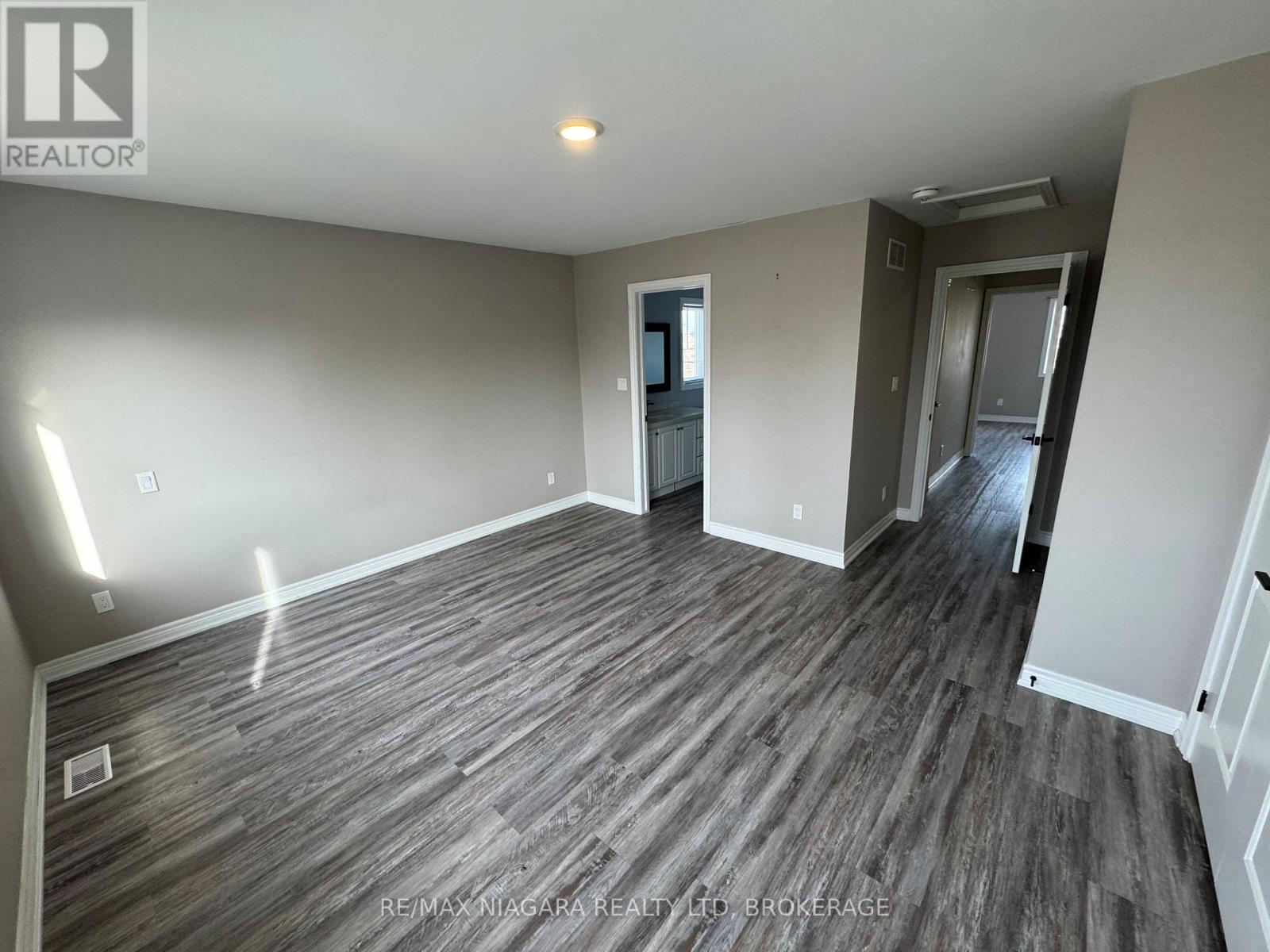 1 Upper - 8196 Mcleod Road, Niagara Falls, Ontario  L2H 3T6 - Photo 17 - X13573718