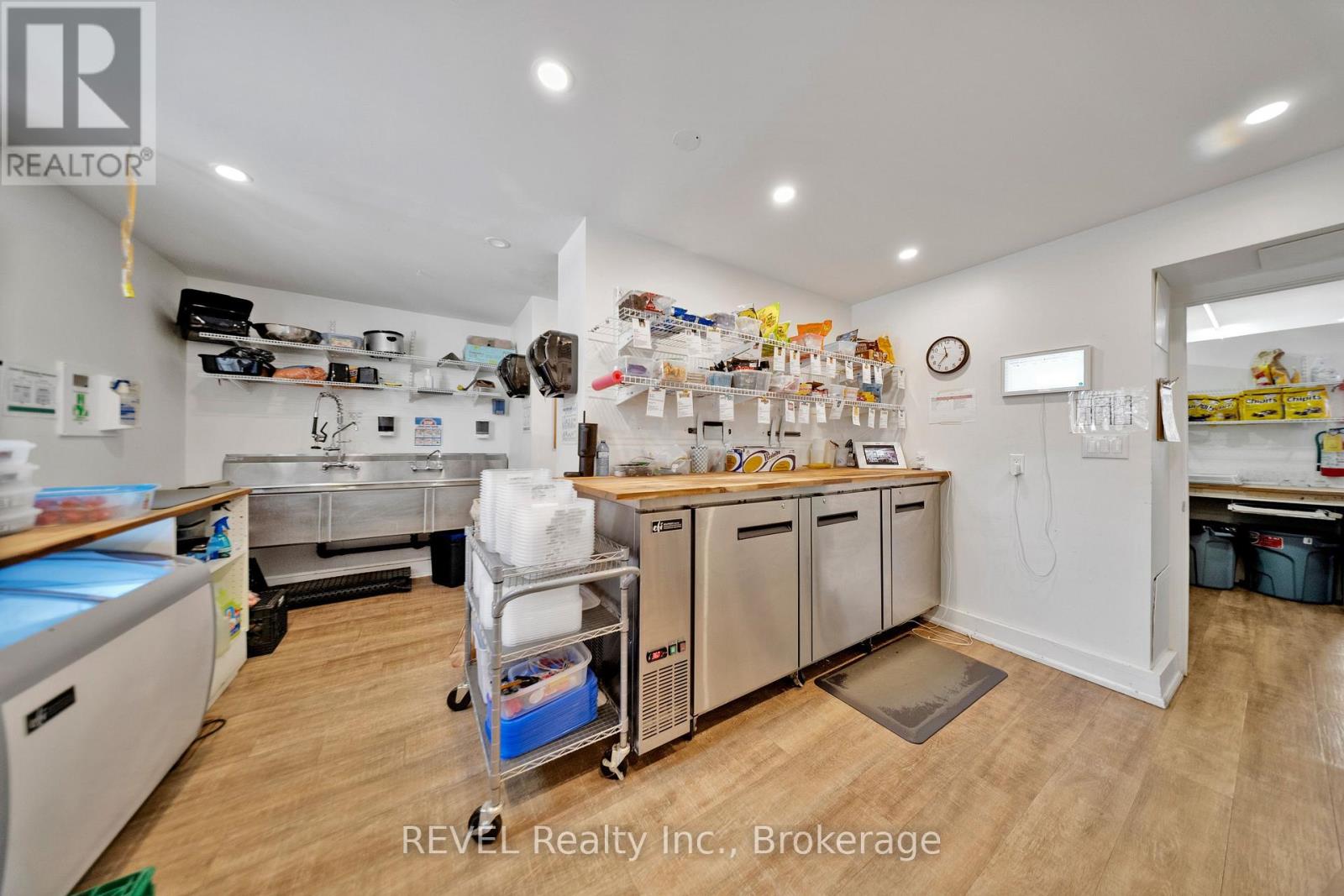 15 Queen Street, Niagara-On-The-Lake, Ontario  L0S 1J0 - Photo 12 - X13574078