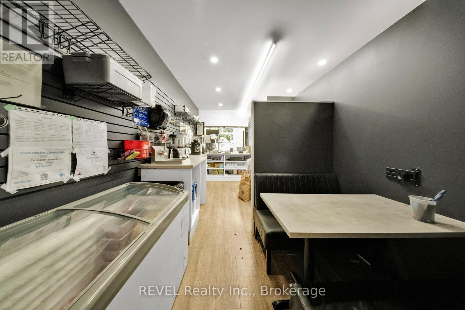 15 Queen Street, Niagara-On-The-Lake, Ontario  L0S 1J0 - Photo 18 - X13574078