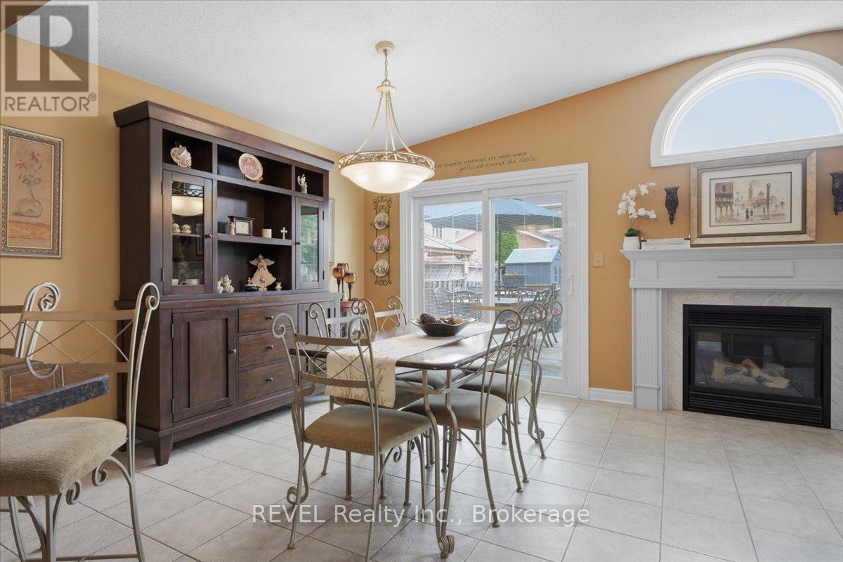 4819 Bloomburg Drive, Mississauga, Ontario  L5M 7K4 - Photo 16 - W13574378
