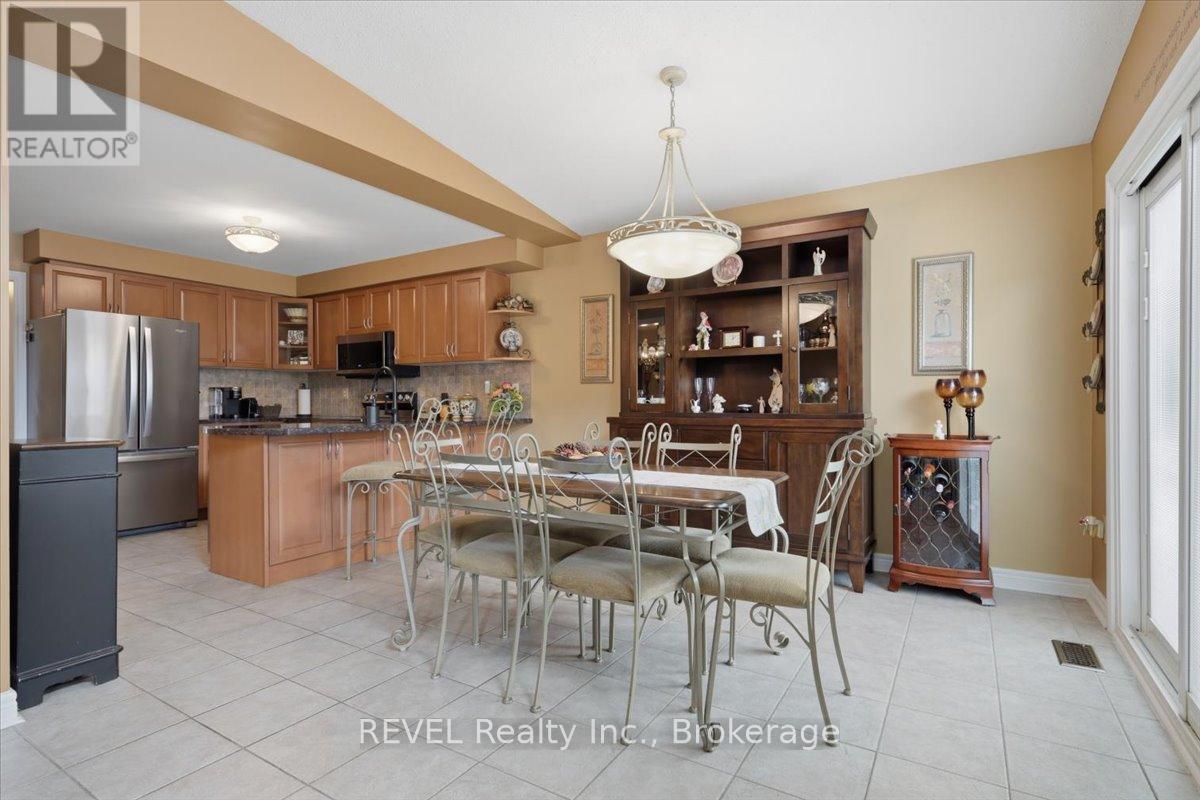 4819 Bloomburg Drive, Mississauga, Ontario  L5M 7K4 - Photo 18 - W13574378