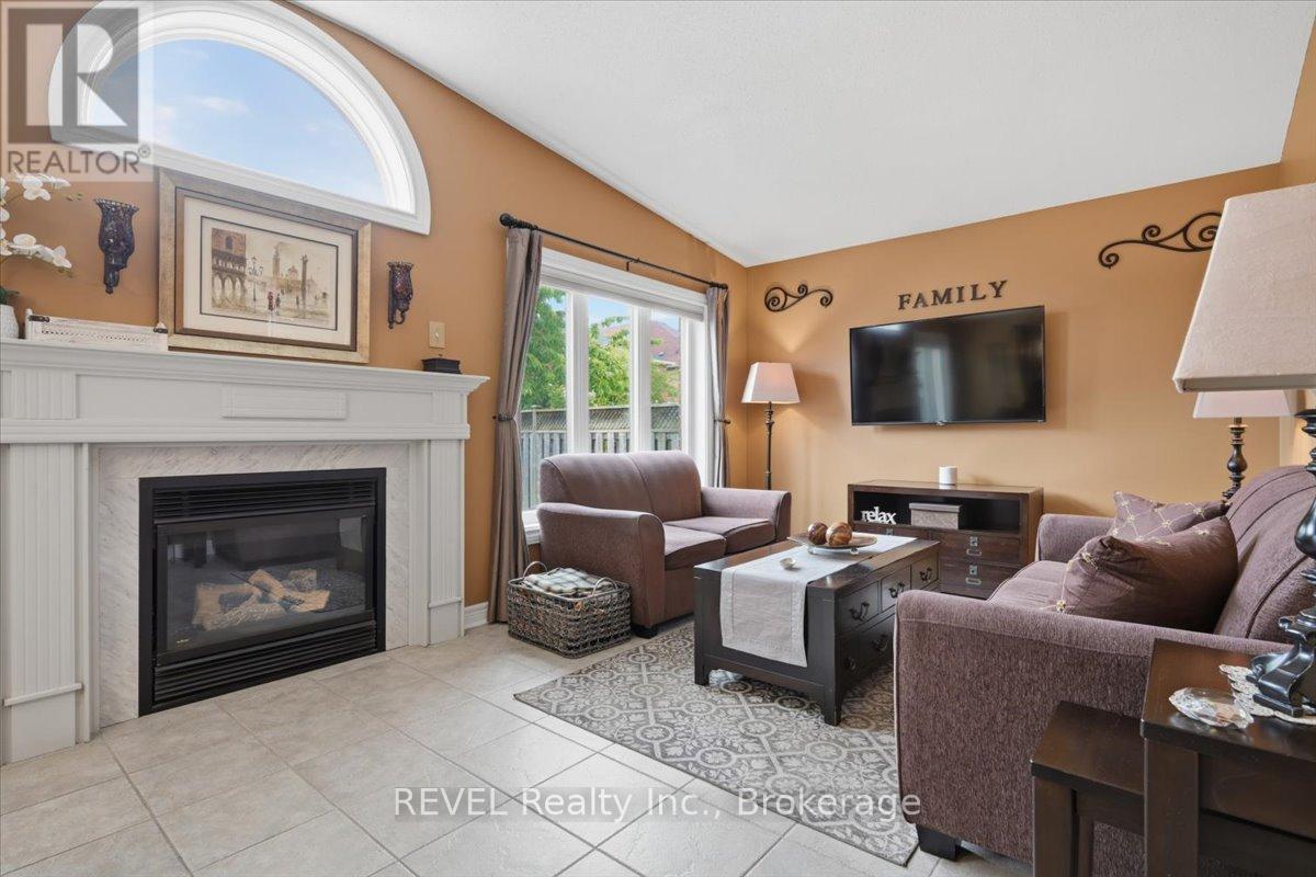 4819 Bloomburg Drive, Mississauga, Ontario  L5M 7K4 - Photo 19 - W13574378