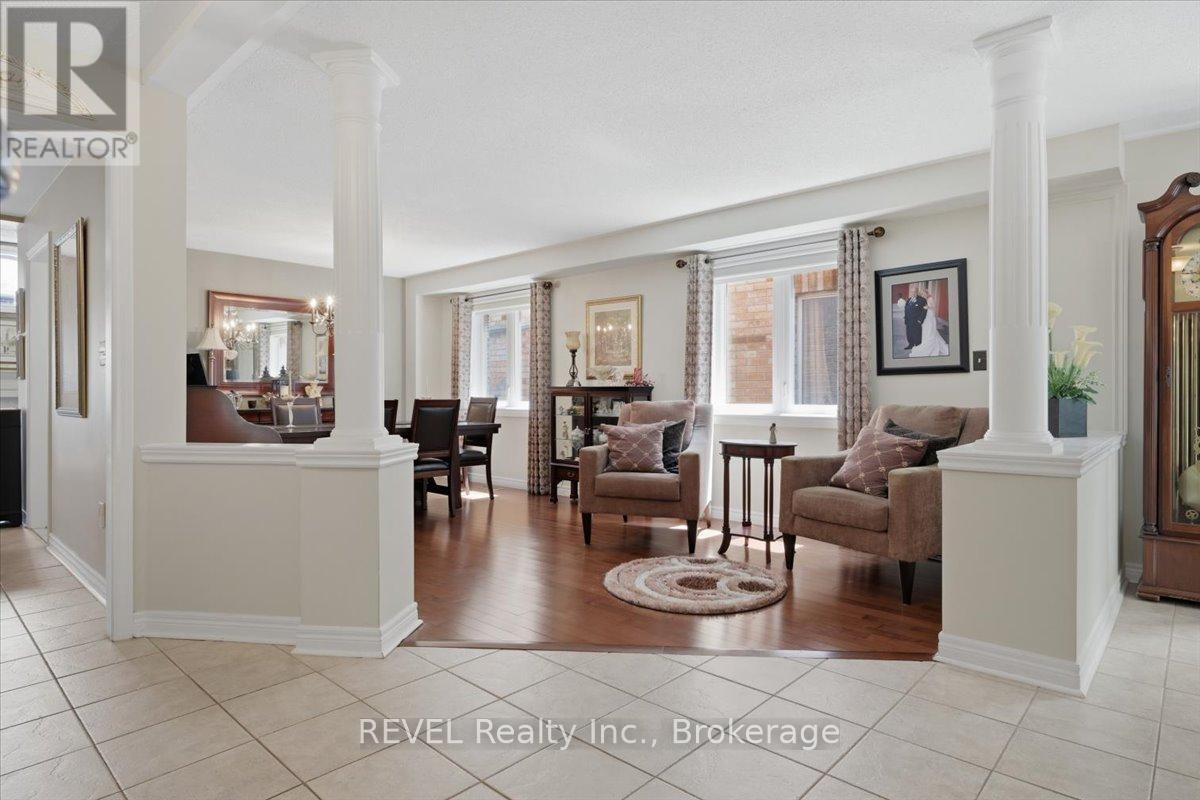 4819 Bloomburg Drive, Mississauga, Ontario  L5M 7K4 - Photo 8 - W13574378