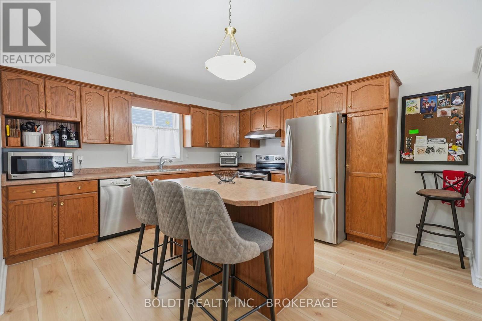 22 Graves Crescent, St. Catharines, Ontario  L2S 3Z6 - Photo 14 - X13574508