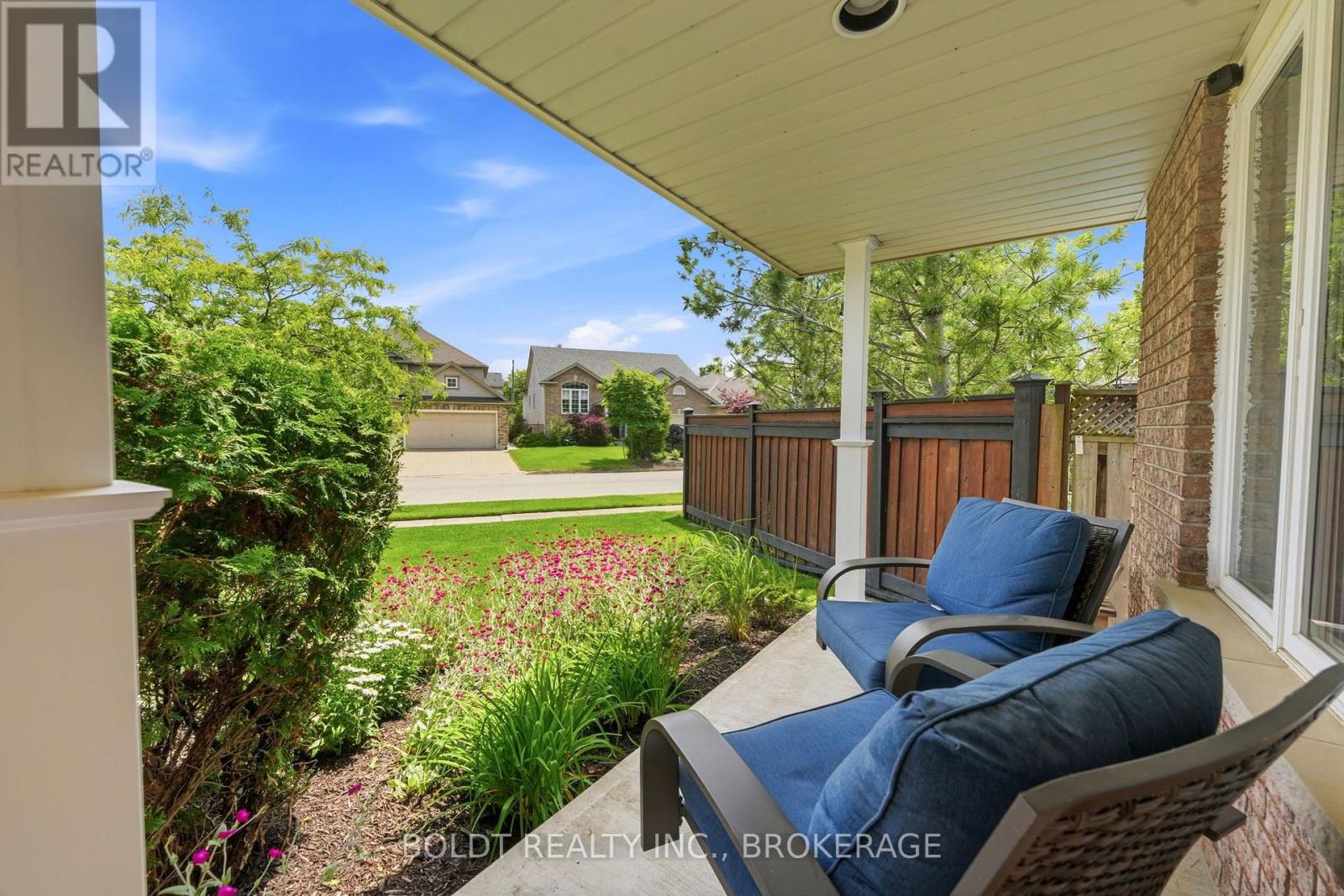 22 Graves Crescent, St. Catharines, Ontario  L2S 3Z6 - Photo 4 - X13574508