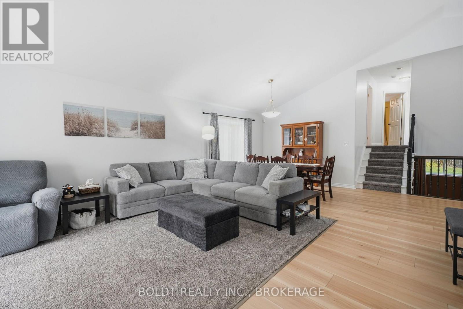 22 Graves Crescent, St. Catharines, Ontario  L2S 3Z6 - Photo 5 - X13574508