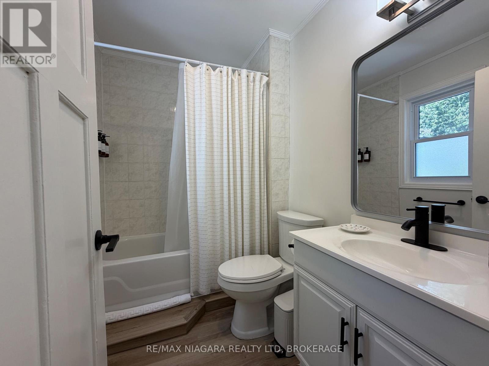 4354 Fifth Avenue, Niagara Falls, Ontario  L2E 4R2 - Photo 12 - X13574568