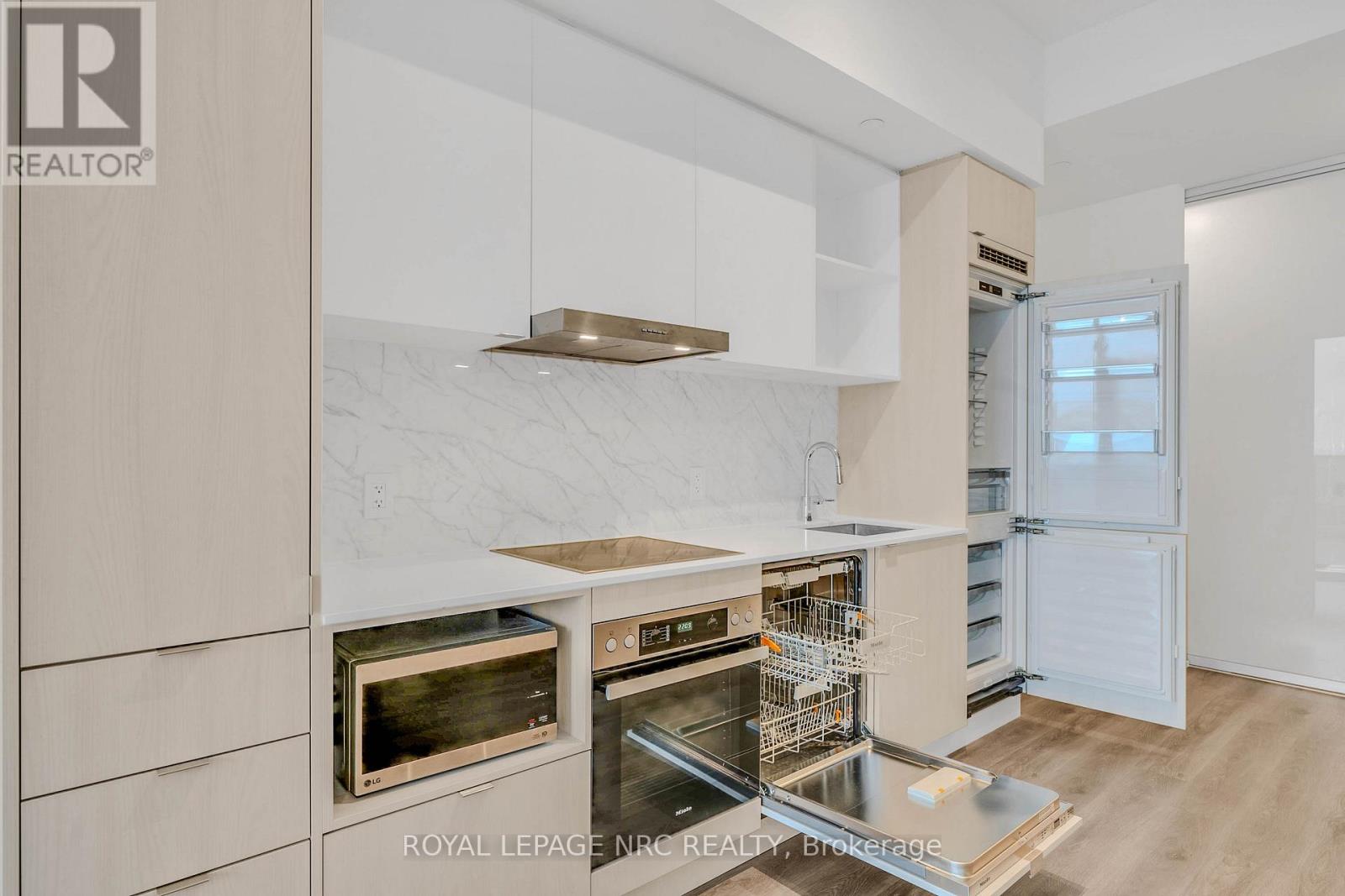 6908 - 138 Downes Street, Toronto, Ontario  M5E 0E4 - Photo 24 - C13574944